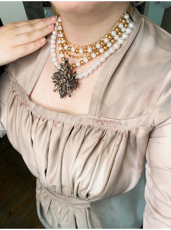 Lady Alcina Dimitrescu cosplay necklace..