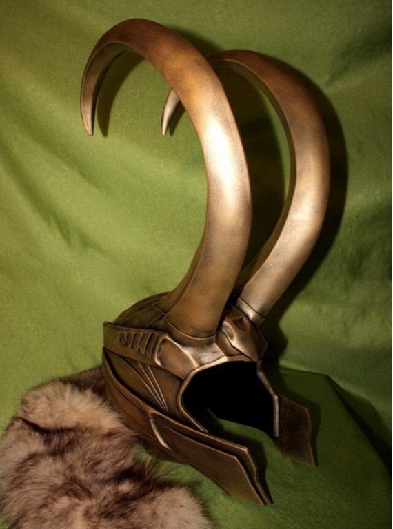 Loki helmet(Avengers version) cosplay..