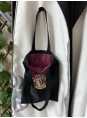 Shopper embroidered with the Gryffindor House crest Shopper embroidered with the Gryffindor House crest